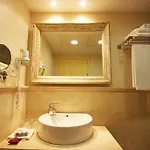 Hotel Donas Del Portazgo 4*