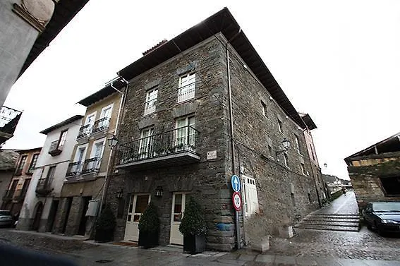 Donas Del Portazgo 4*